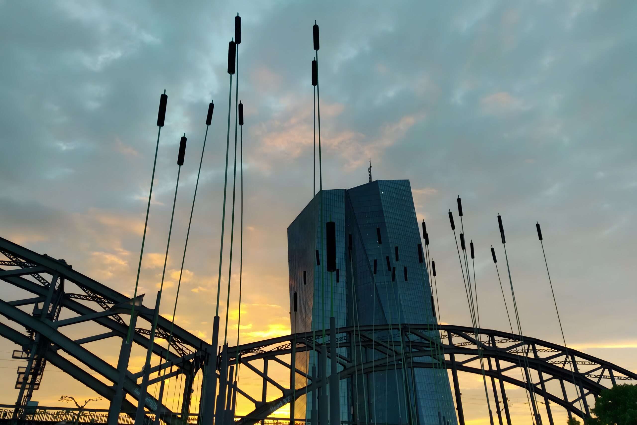 Das Mainufer in Frankfurt – Von der Weseler Werft bis zum Hafenpark