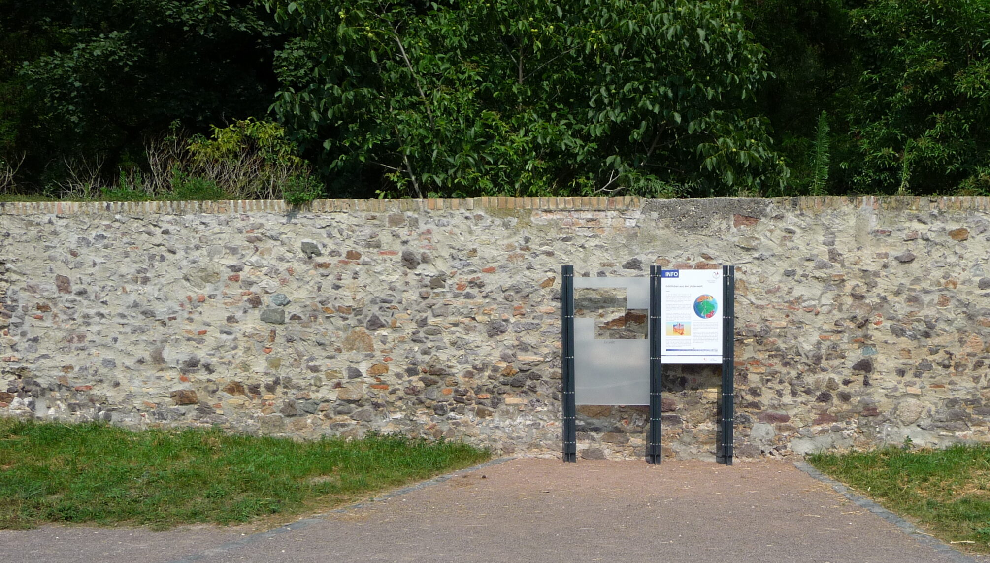 Regionalpark Schloss Dornberg Fasaneriemauer Groß Gerau (1)