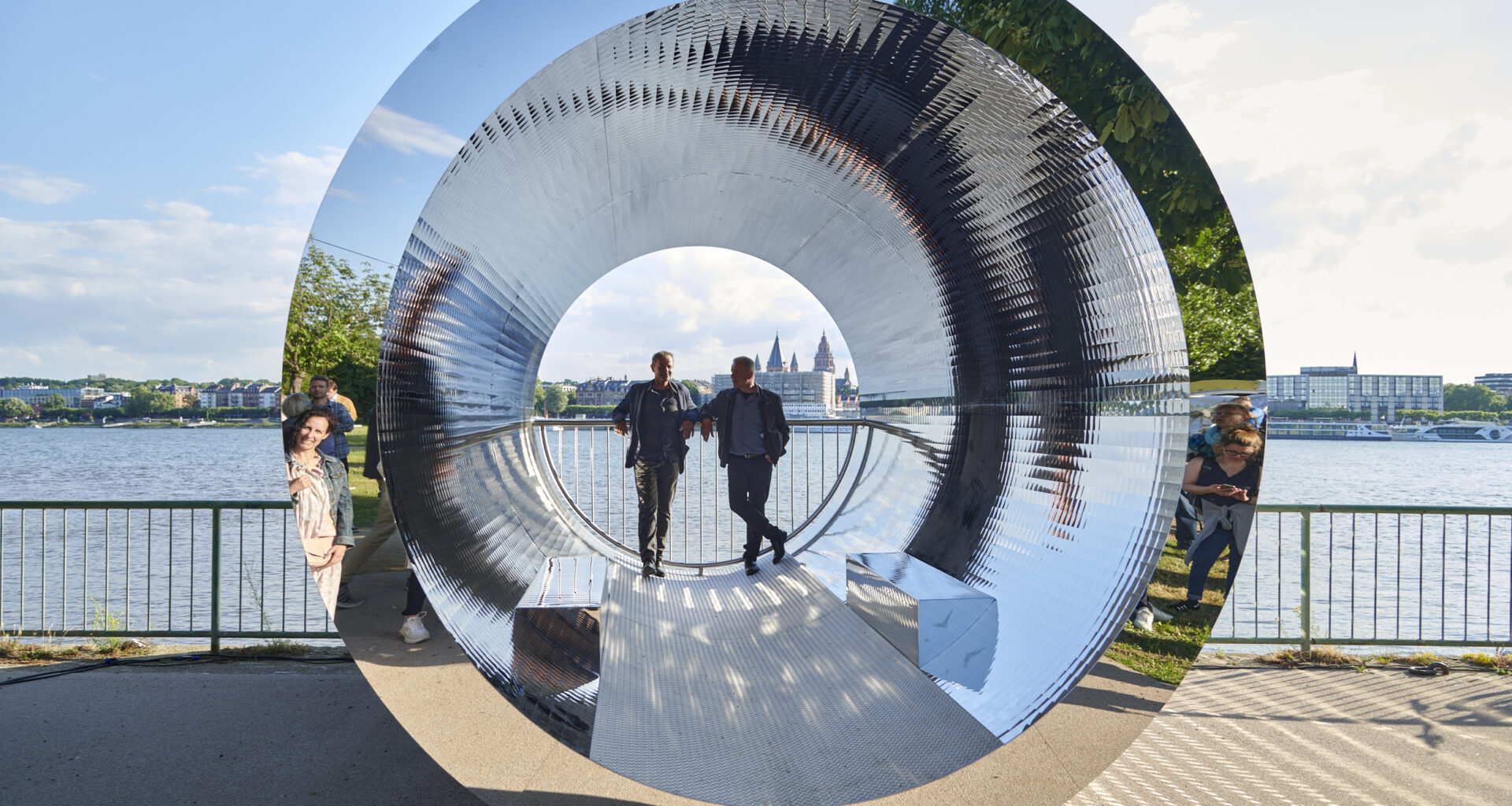 Skulptur Wasser formt Landschaft
