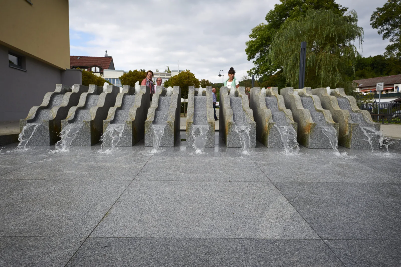 Heilquellenweg und Heilquellenbrunnen